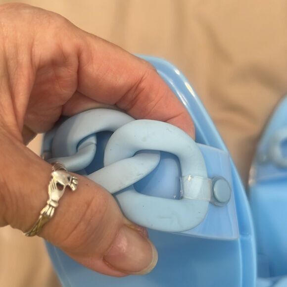Light blue size 8 jelly rubber chain detail flat flip flops sandals GUC No box - Picture 12 of 14